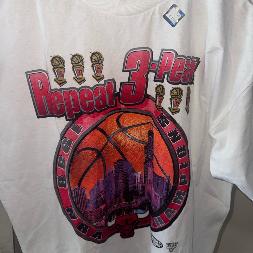 STARTER White Graphic Tee